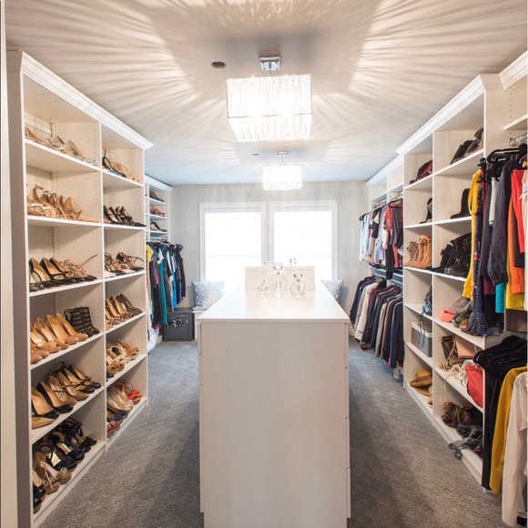 Meet your Posher, Sheena - Picture 2 of 6